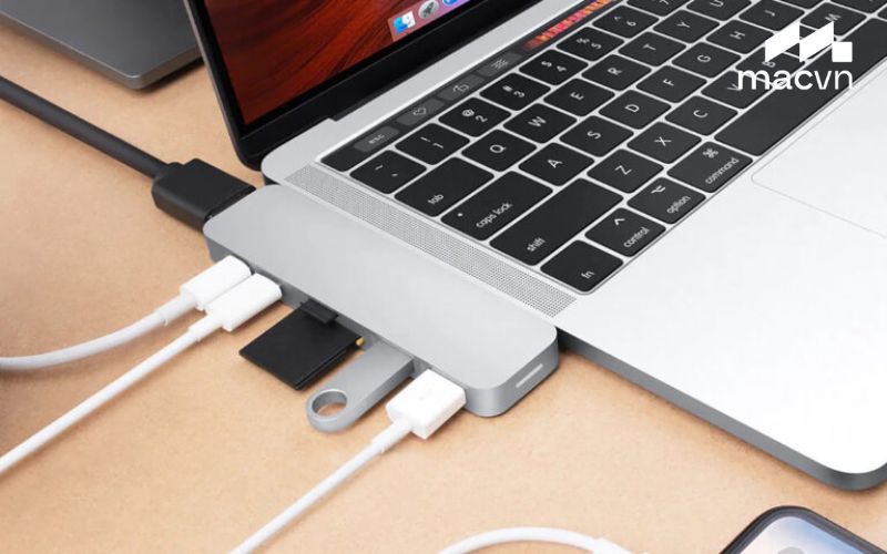 Vì sao cần đầu tư đúng loại cáp chuyển đổi Macbook?