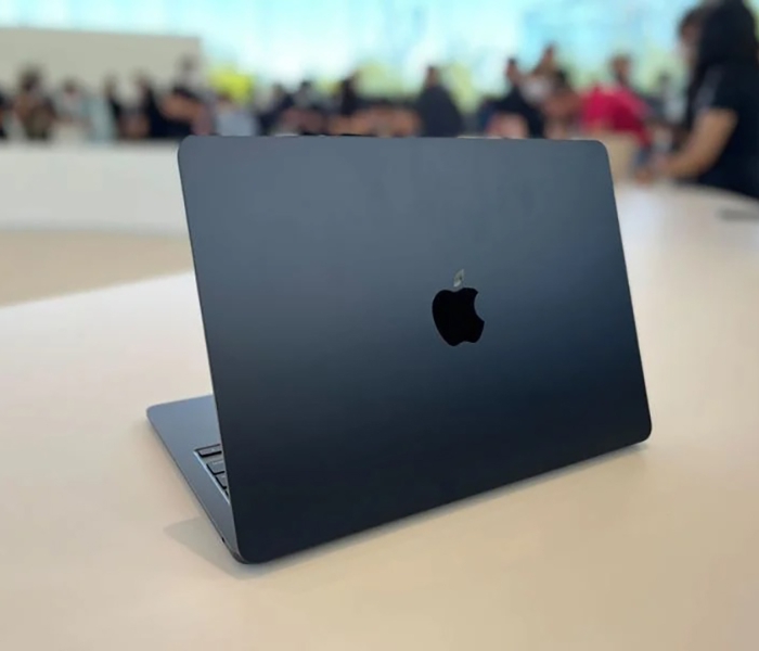 Top 5 mẫu Macbook màu đen đáng mua nhất hiện nay