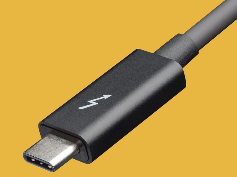 Máy được trang bị cổng kết nối Thunderbolt 4 Máy được trang bị cổng kết nối Thunderbolt 4