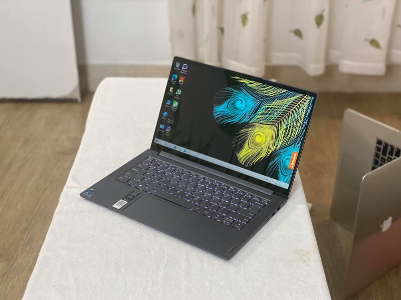Lenovo Yoga Slim 7 kết hợp hoàn hảo giữa tính di động cao và sức mạnh xử lý đa nhiệm ấn tượng Lenovo Yoga Slim 7 kết hợp hoàn hảo giữa tính di động cao và sức mạnh xử lý đa nhiệm ấn tượng