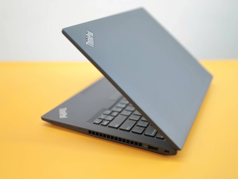 Thinkpad T14s gen 3 - 2022 có nhiều cải tiến nổi bật so với thế hệ tiền nhiệm