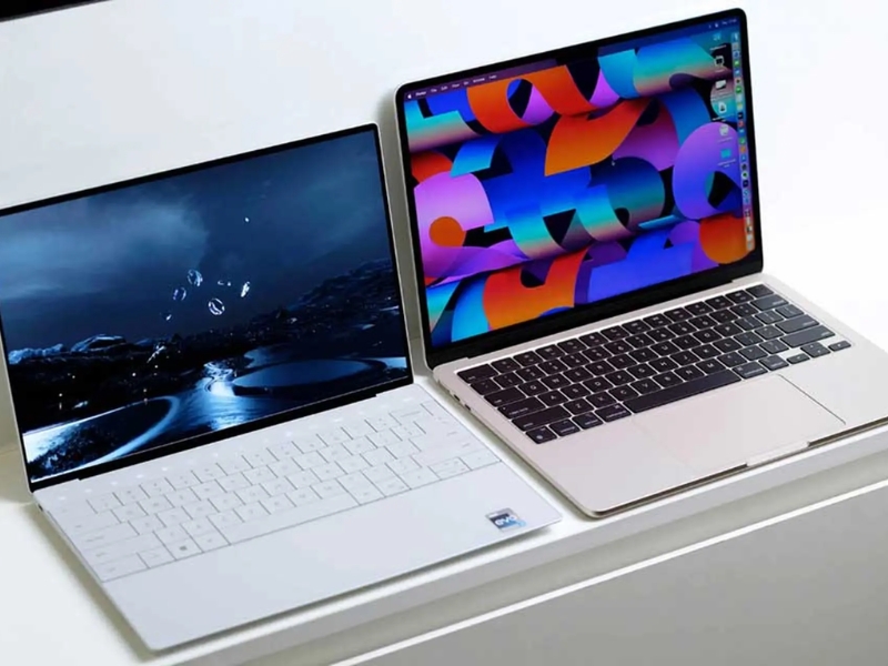 Cả Macbook và Dell XPS đều sở hữu thiết kế mỏng nhẹ và hiệu năng ổn định