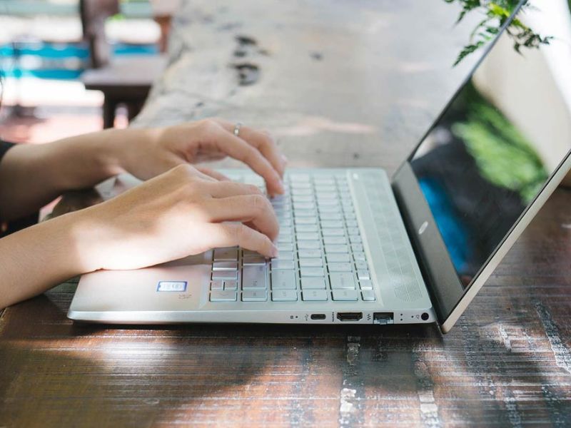 Giá thu mua laptop văn phòng và sinh viên chỉ từ vài triệu đến trên 10 triệu đồng Giá thu mua laptop văn phòng và sinh viên chỉ từ vài triệu đến trên 10 triệu đồng