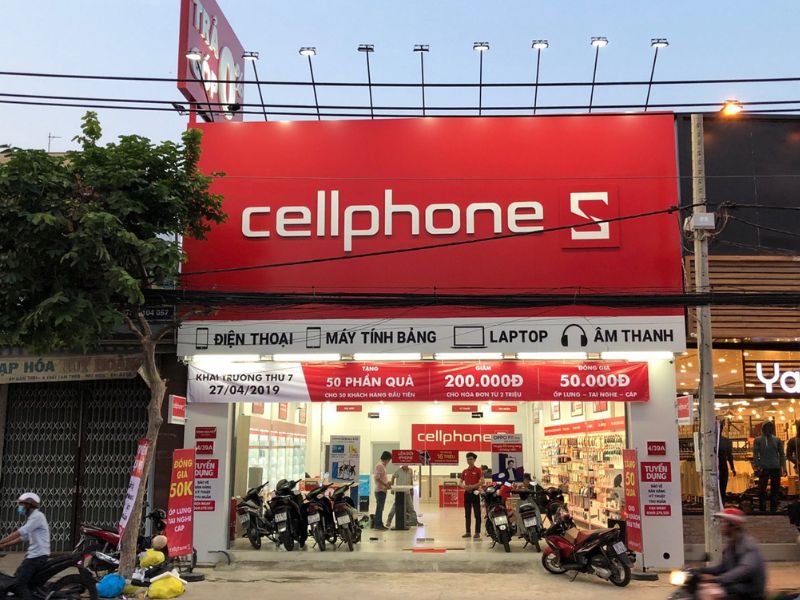 CellphoneS chuyên kinh doanh các dòng Macbook chính hãng