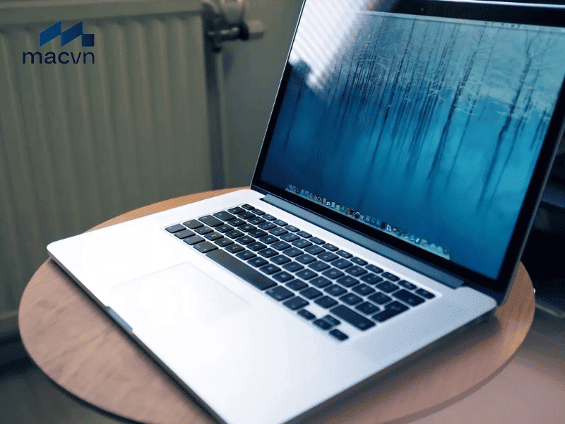 Cáp, đèn nền hoặc tấm nền xuống cấp có thể khiến màn hình MacBook bị ám xanh