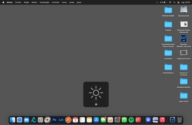 MacBook Pro 2017 không chỉnh được độ sáng màn hình